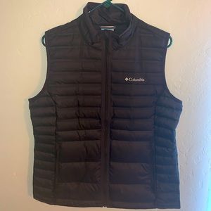 Women’s black Columbia Vest